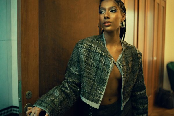 Vous voulez donner un nouveau look à vos yeux ? Pourquoi ne pas consulter notre boutique de lunettes en ligne ?