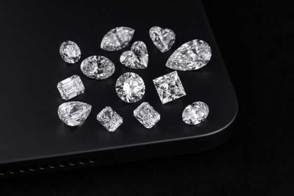 Acheter son diamant à Anvers : comment fonctionne la bourse du diamant